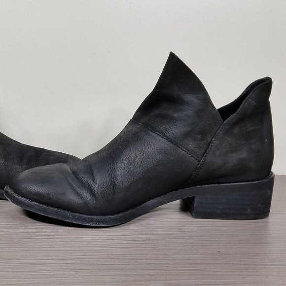 Eileen Fisher 'Leaf' Bootie, Black Leather, Womens Size 7.5 M - Picture 6 of 10